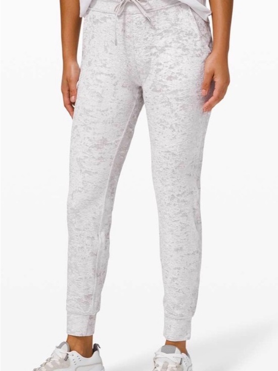 lululemon athletica Pants - Lululemon Ready To Crush It Joggers in Chrome Colour Size 10